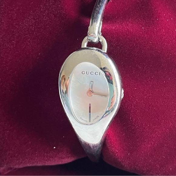 Gucci Horsebit 103 sliver metal Ladies Watch Regular size - Picture 2 of 7